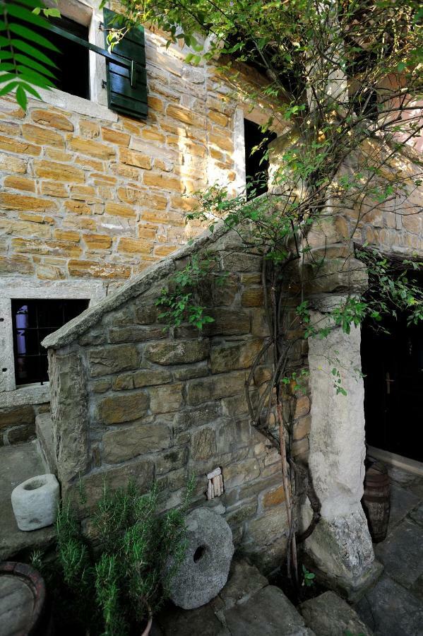 Traditional Istrian Stone House Smarje  Bagian luar foto